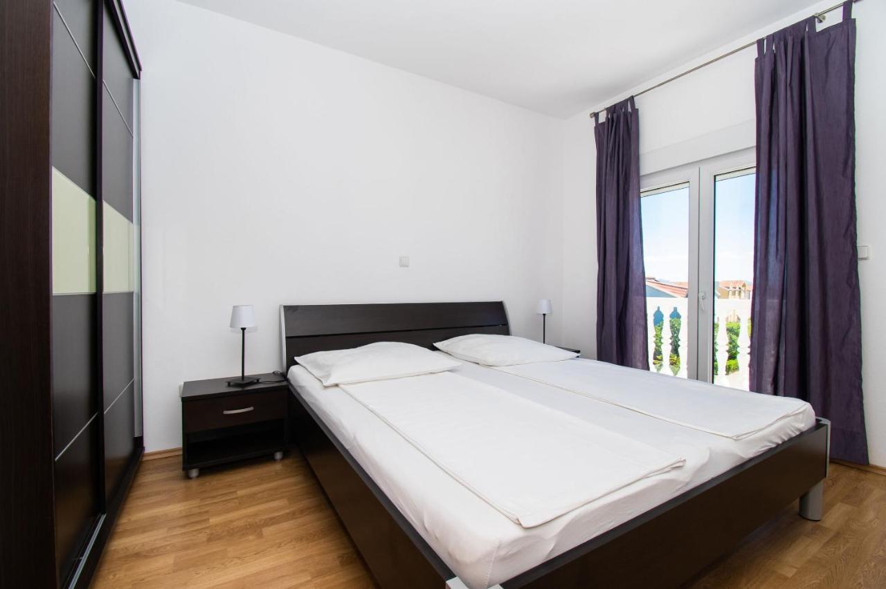 Apartments Kendes Vodice Bagian luar foto