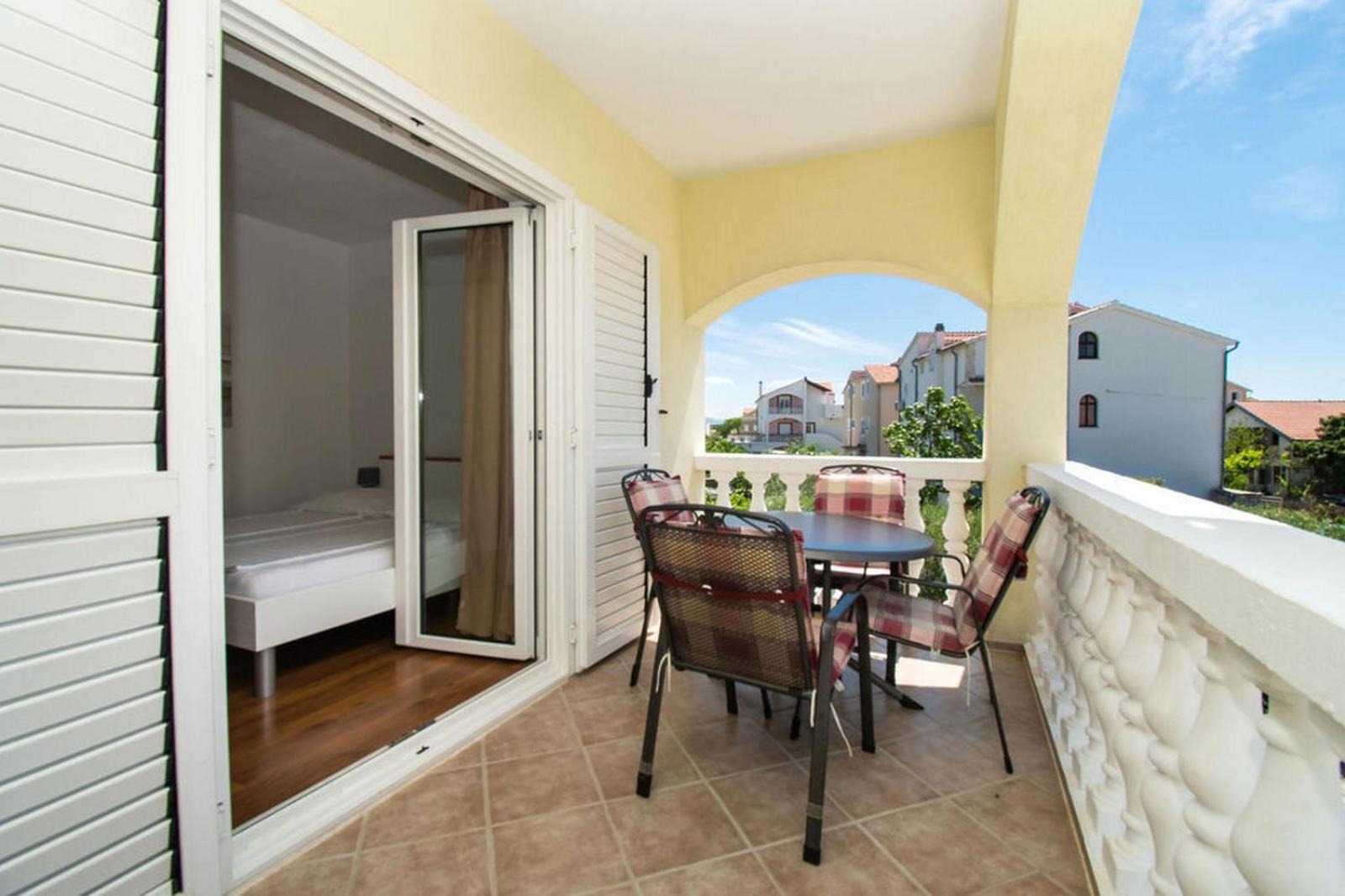 Apartments Kendes Vodice Bagian luar foto