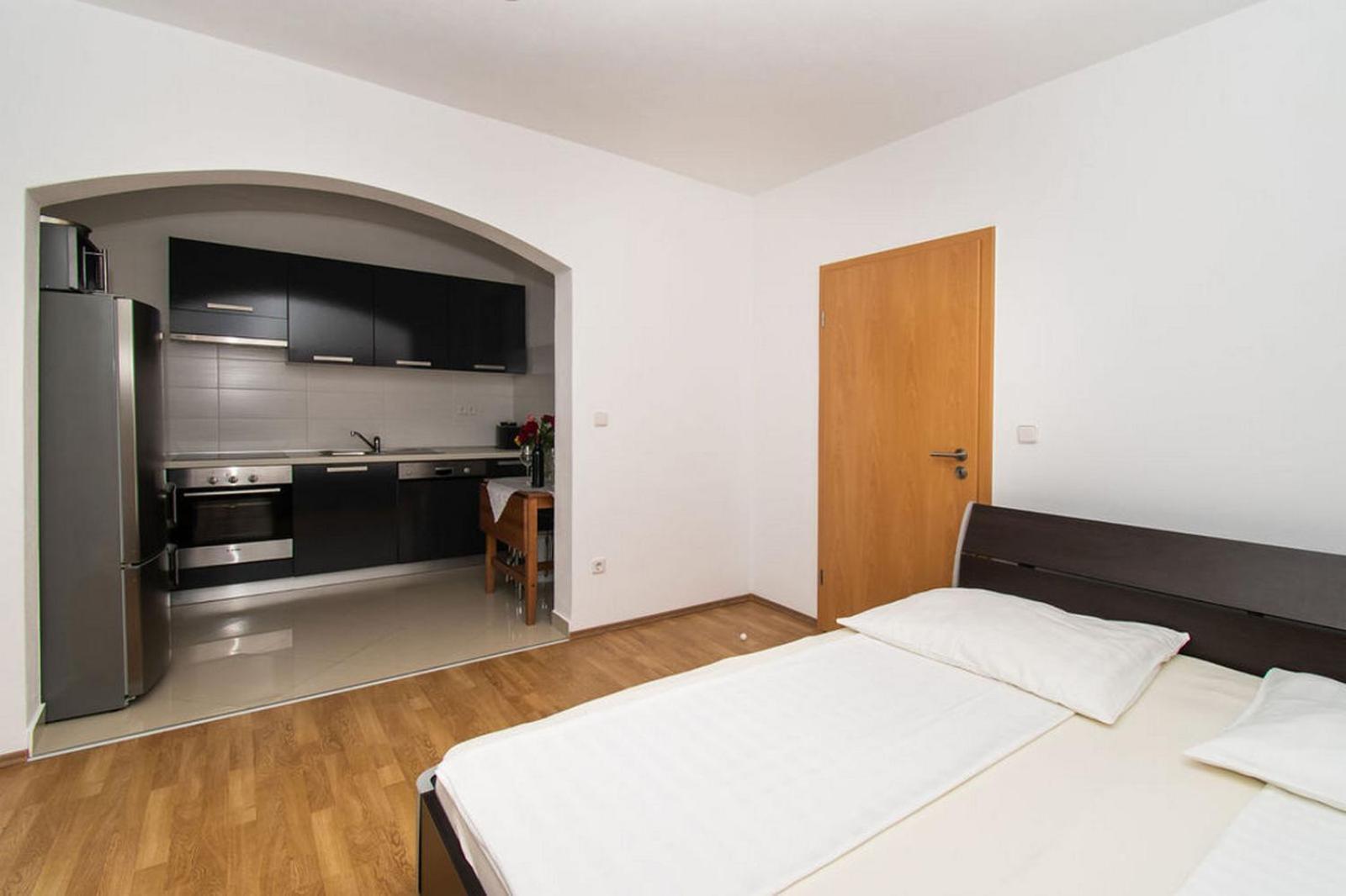Apartments Kendes Vodice Bagian luar foto