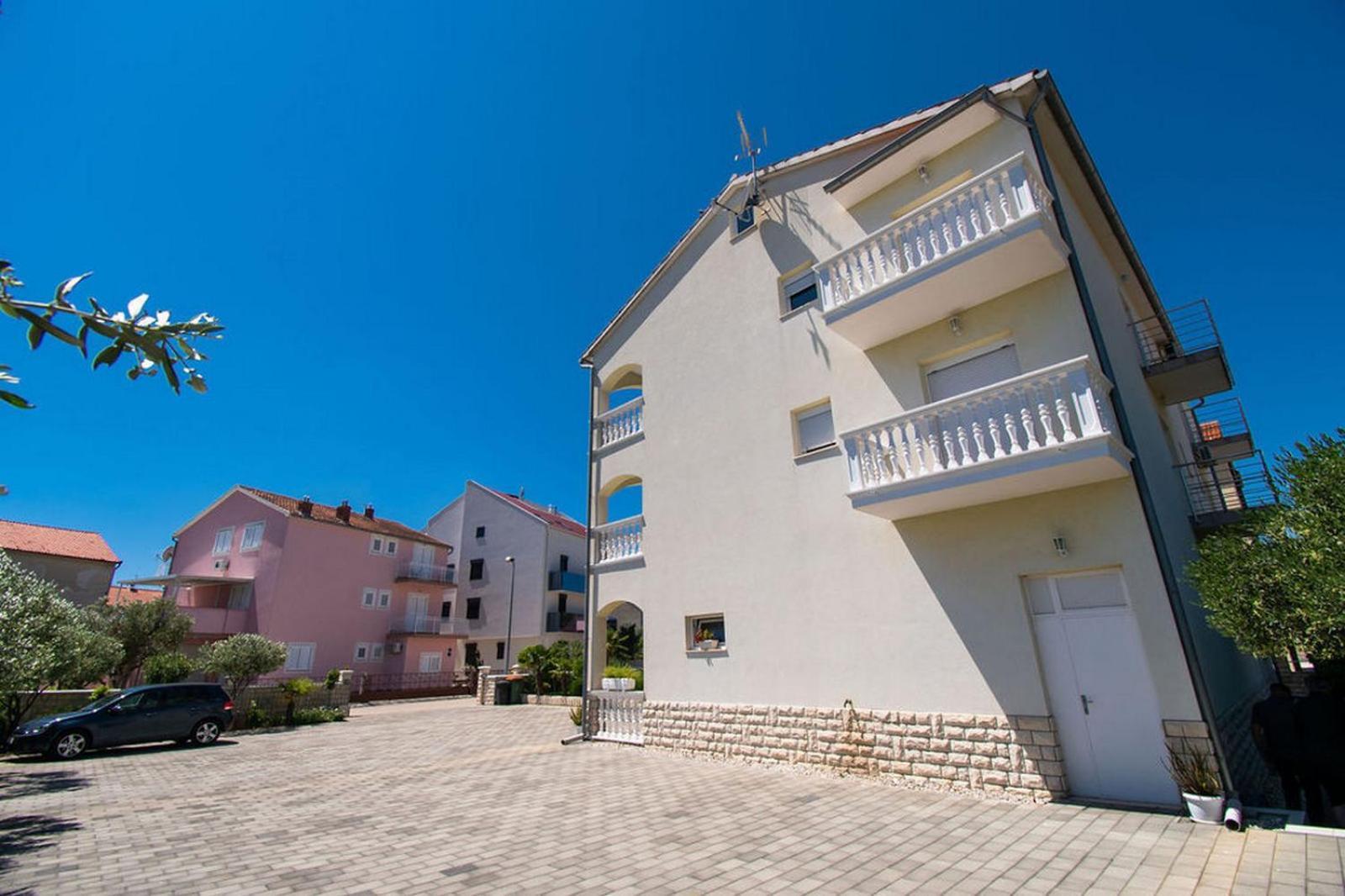 Apartments Kendes Vodice Bagian luar foto